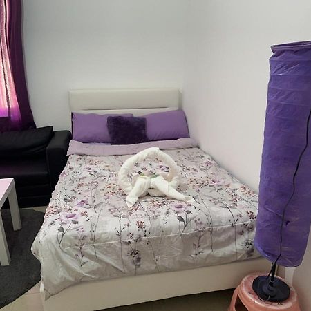 Ferienwohnung The Purple Place Abu Dhabi Exterior foto