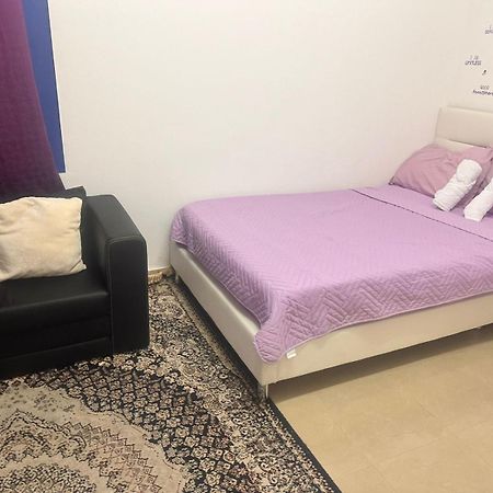 Ferienwohnung The Purple Place Abu Dhabi Exterior foto