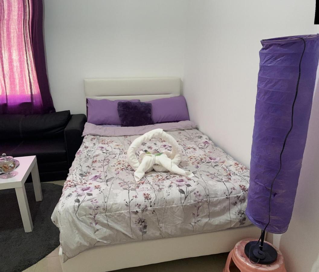 Ferienwohnung The Purple Place Abu Dhabi Exterior foto