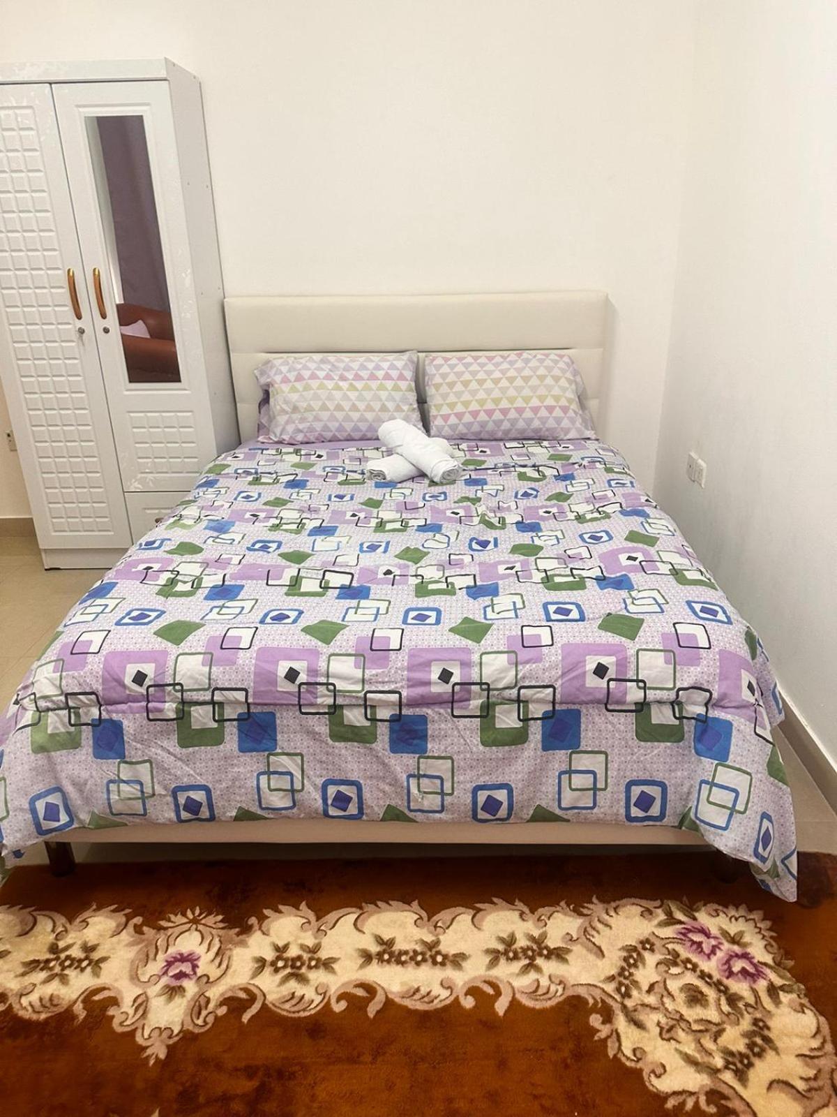 Ferienwohnung The Purple Place Abu Dhabi Exterior foto