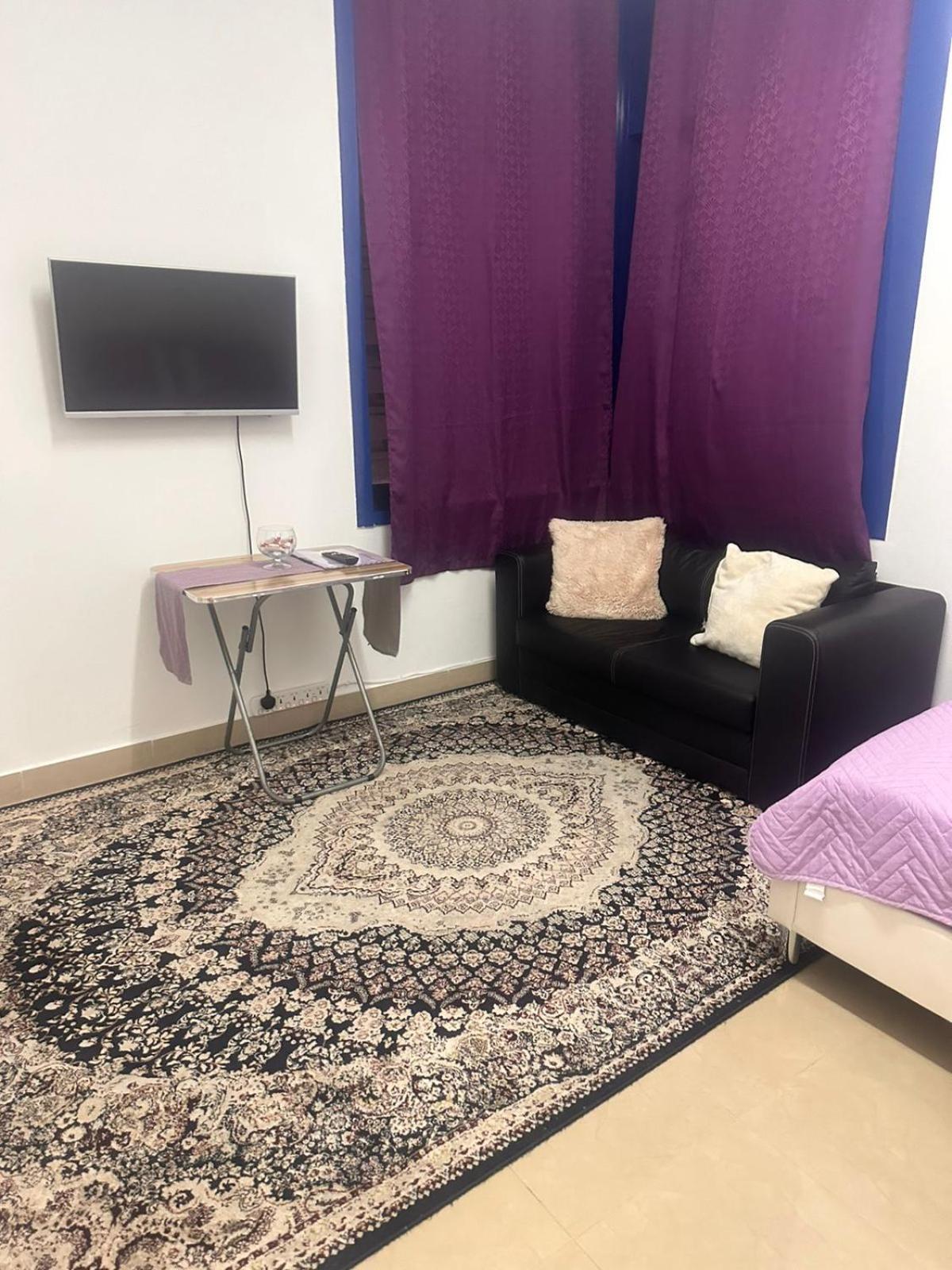 Ferienwohnung The Purple Place Abu Dhabi Exterior foto