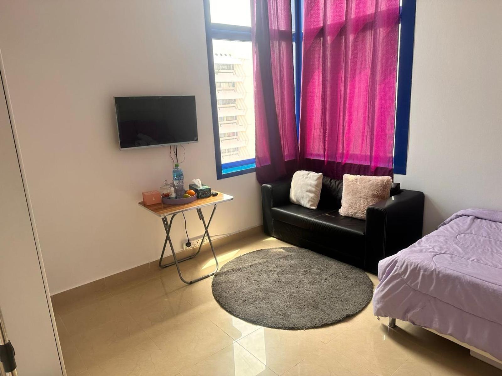 Ferienwohnung The Purple Place Abu Dhabi Exterior foto
